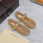 alaia 阿莱亚 25 春夏 最新 镂空编织鞋 只忠于展现女性身体曲线的裁剪之王 始创于1979年的品牌Alaia 一直主售时装感十足的型格女鞋 巴黎时装界以