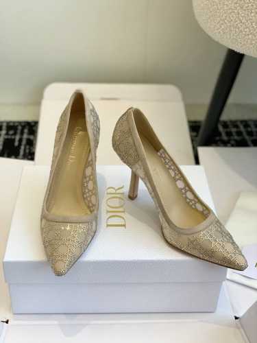 东莞代购级 Dior 迪奥 25ss 春夏走秀新款Tribales系列女鞋 CD明星同款时尚尖头 烫钻 高跟穆勒凉拖鞋 凉鞋 单鞋材质:原版定制进口澳钻 原版开