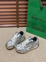 橙子出厂价 Bottega Veneta 葆蝶家秋冬秀款BV Orbit运动鞋 休闲老爹鞋 采用原版轻质科技网布面料，原版一致！工艺复杂！ 搭配几何图案设计橡胶