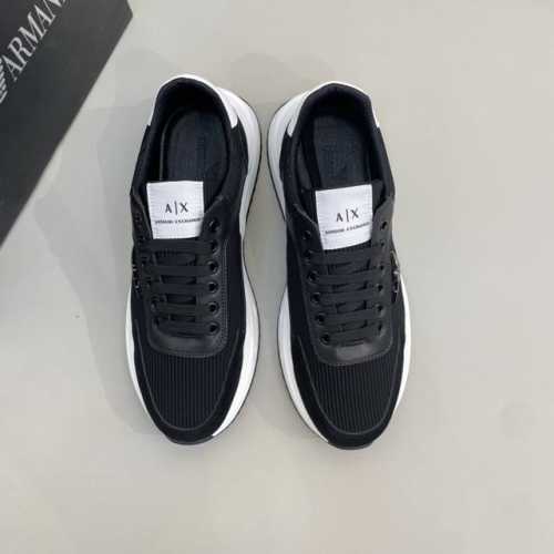 售 价: 商品商标：Arman * 阿玛* 低帮运动鞋 正码码数: 38-44 可订做45 商品材料：鞋面进口磨砂皮拼接透气布料，透气内里，原版大底。 编 号：