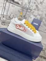 橙子出厂价p dior 迪奥 B33系列 最新蛇年限定 运动鞋 滑板鞋 低帮休闲鞋 情侣款 这款 B33 运动鞋是二零二三秋季新品 重新诠释经典的网球鞋 时尚的