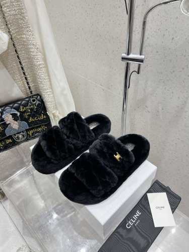 Celine 赛琳 新款C家赛琳凯旋门羊毛拖鞋 这季节美鞋太多这款毛拖真的是让我无法自拔 真太可爱了 毛茸茸的羊毛是选用欧洲进口A级羊毛我们做到与原版一致全鞋采