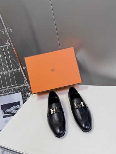 Hermes 爱马仕经典热卖代购级乐福鞋 穆勒单鞋 海外代购买手货源，纯原定制 韩国客过毒验收 1一级定制胎牛皮面料，马克缝线 纯手工滚边 2混种羊皮内里 垫脚