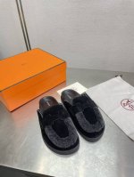 毛条卷毛里拖鞋 高定版 Hermes 大头毛拖 黑色 H这款彩虹毛毛拖 棉花糖一样柔软 上脚显白 很容易戳中审美的可冲款 原版1:1开模 毛面6色 羊毛鞋面垫脚