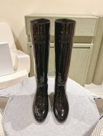 短靴 长靴 塞林CELINE新款漆皮靴！，从鞋楦、细节等方面调整，实现质的飞跃，可以满足追求细节完美的你！ 牛漆皮材质，与原版一致，无合缝线，真皮大底，内里羊皮