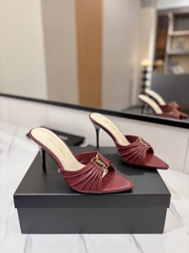 出厂价pp Ysl Saint Laurent* 夏季新品 金属头优雅大气高跟凉鞋 2025全新春夏系列后带方扣高跟凉鞋 尖头高跟拖鞋淡淡的夏日里怎么少得了一双