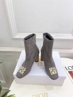 Dior 迪奥 24 2024秋冬新品 顶级版本 专柜主打新款 Miss Dior 金属藤格纹圆柱跟弹力绒短靴 硬货上新 代购级别！高级感十足！国内外博主刷爆的