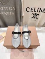 高版本出厂 Miumiu 缪缪25Ss新款一脚蹬懒人鞋玛丽珍网面芭蕾舞鞋 平底单鞋 官方春夏走秀新款，时髦百搭 即可咸又可甜 一点也不磨脚 无论光脚穿还是搭配袜