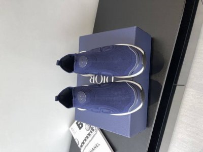 Dior迪奥 B30 系列 Countdown 飞织 男款休闲运动鞋 时尚而富有运动风范 套穿式设计彰显新意采用黑色网眼织物和科技面料精心制作 侧面饰以同色调