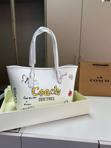 Coach蔻驰涂鸦托特包 春夏和涂鸦好配 适合日常 通勤 出街 D-304尺寸33×27折叠盒