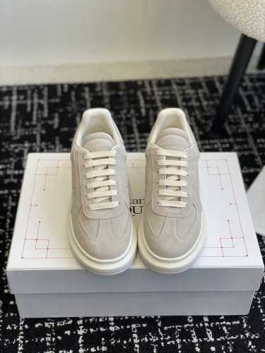 代购级 24ss 麦昆最新款 AIexanderMcQUEEN 运动 女款 男款 做市场最顶级的版本和质量 Alexander mcqueen 网红明星爱穿爆款