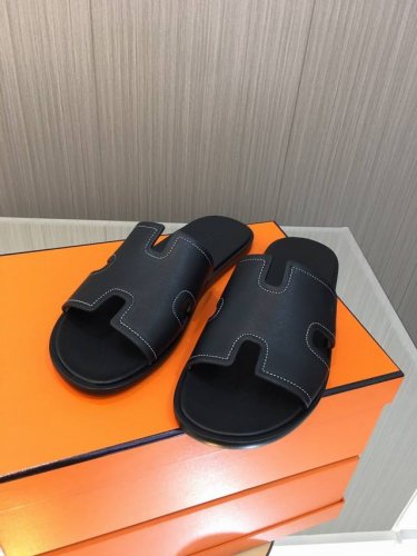hermes 22Ss顶级原单品质男拖系列； 香港购入正版，调试了三个月才出货爱马仕H家男拖鞋别看简单，实在不好做，没有原版，根本就不可能做出完美的复刻。也正因