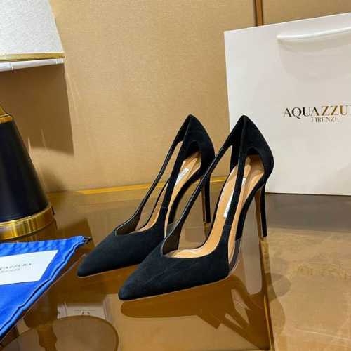 Aquazzura 顶级版本 菠萝女士镂空高跟单鞋 这款鞋采用真皮蕾丝镂空工艺制成，简单大方 蕾丝搭配设计使鞋子更有女人味，适合派对的设计适用各种套裙，于连衣裙