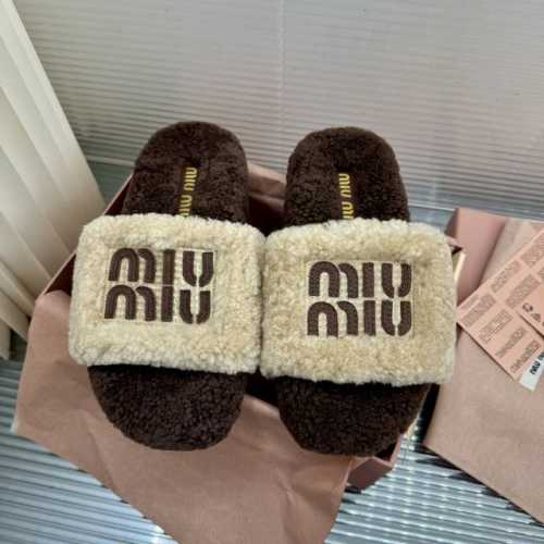顶级版本 Miumi*新款字母刺绣羊毛拖鞋毛毛拖鞋 鞋面采用A级羊毛皮毛一体羊羔毛，与原版一致满鞋全部采用纯羊毛，大底与原版一样的TPU材质底片耐磨防滑 Siz