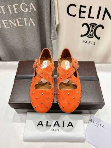 高版本出厂 独家新品 Alaia 阿莱亚25Ss 走秀款糖果色平底芭蕾舞鞋 最近超火的一款平底鞋 章小蕙同款 甜酷芭蕾风 人气超高的一款芭蕾舞鞋，浪漫又迷人 舒