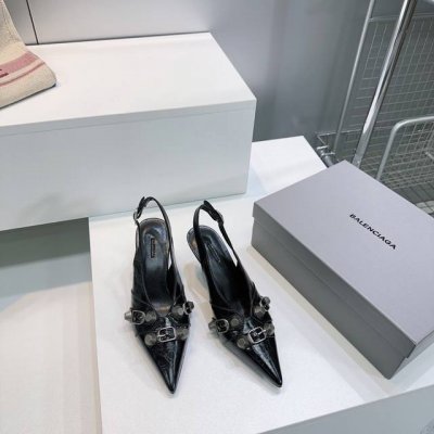 工厂p价 女装女鞋 运动原单！顶级品质巴黎世家 Balenciaga 2025春夏新色经典金属铆钉高跟后空尖头凉鞋！这双Cagole凉鞋鞋型是淑女拖鞋上面的铆钉