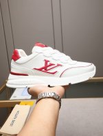 路易 L家驴牌 厚底 休闲 运动鞋 以光滑牛皮革塑造考究设计 可轻松融入各式造型 瞩目 Lv 字母标注鞋侧 轻盈橡胶外底点缀 Vuitton 标识 底厚 4Cm