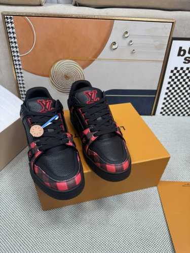 LV-Trainer路易-威登 PK市场一切版本 情侣款 走秀新款 篮球板鞋 代购品质 原版1：1开发复刻！！上脚非常舒适 做工精细 鞋面由意大利进口小牛皮拼接