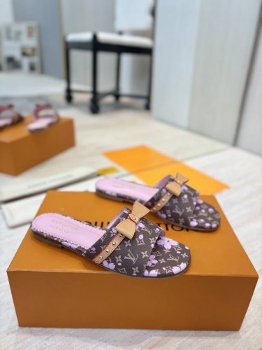出厂价Pp： 顶级版本 Louis Vuitton Lv路易威登 25 春夏 最新玛丽珍单鞋 简约精致，高级感满满，尽显优雅气质～ 上脚超好看，拉满了夏日美鞋绝