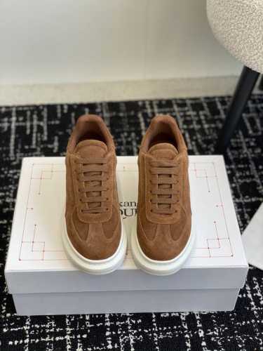 代购级 24ss 麦昆最新款 AIexanderMcQUEEN 运动 女款 男款 做市场最顶级的版本和质量 Alexander mcqueen 网红明星爱穿爆款