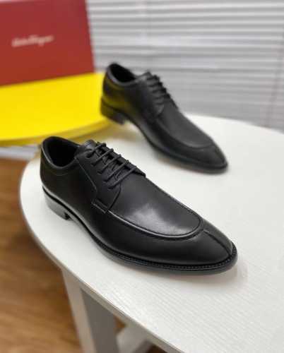 出厂价 原单菲拉格慕 Ferragamo 水洗牛里 原版正装皮鞋 专柜同步发售新款男鞋 此款采用纯手工制作 面料进口原版粒面牛皮水洗牛皮内里 原版大底帅气 高大