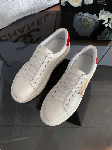 工厂P价 。 Gucci 古奇3D新款男士真皮休闲鞋，市面最高版本 、欢迎任意对比！原版皮料质感极佳，超上档次！意大利进口胎羊网内里，可拆式垫！奢华用料、精细做