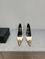 Saint Laurent 圣罗兰 25ss春夏新品 宝石尖头高跟鞋 凉鞋 单鞋 优雅大气高跟 淡淡的夏日里怎么少得了一双仙 各种小搭配起来 完全不挑脚型哦 通