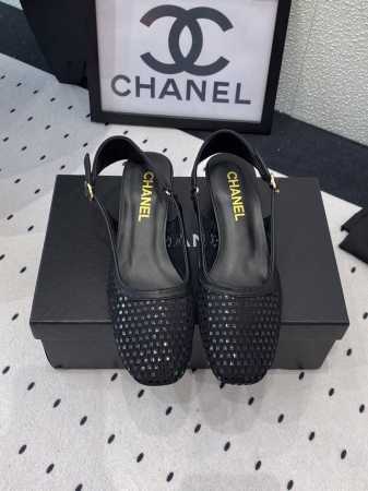 Chanel新款凉鞋鞋 高版本出货 各大社交平台热门晒图 质感上脚是非常柔软舒服的 进口羊皮网鞋面 羊皮垫脚 意大利真皮大底 Size：35-39 40 41定 - 点击图像关闭