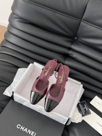 Chanel 经典slingback后空凉鞋 前几年一直在做这个款 今年我们还是重新购版，再次精细copy。 发现新版面的鞋面线条和形体舒适度都做了微调！ 这个