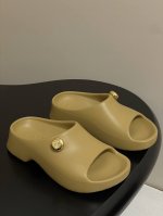 loewe 罗意威 2025夏季新款Foam pebble 凉拖鞋简约时尚橡胶厚底拖鞋 超轻拖鞋 超舒服 湿水 去沙滩穿超合适的 颜值也很高 夏季必备款 橡胶发