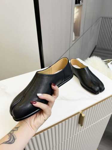 maisonmargiela 马丁 马吉拉 面料采用顶级软混种羊皮 内里垫脚均为水染羊皮 码数 35-40. 无标生胶底 意大利进口真皮底330 配全套包装和分
