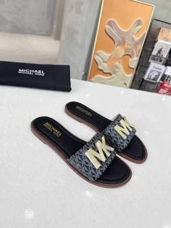 MlCHAEL 新款 面料 牛皮 内里 羊皮，码数 35-43出厂价 真皮底170 - 点击图像关闭