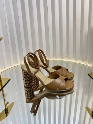 Dior 迪奥 秋冬新款Icon系列圆柱跟脚环绑带女鞋 Cd明星同款高跟圆头交叉带拼色凉鞋 材质 鞋面进口全粒面小牛皮+水染羊皮内里垫脚+意大利真皮大底 跟高: