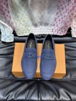 工厂P价 Louis Vuitton 路易登威 顶级牛货 Size：39 44 38，45可订做不退换 最新款Lv男士商务休闲男鞋皮鞋，奢华尊贵那是必须的，全部