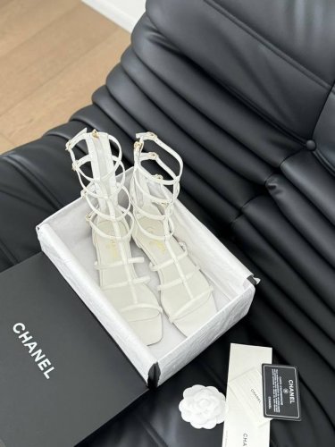 chanel P春夏新款罗马凉鞋 顶级品质 经典的罗马系列 鞋面牛皮 垫脚小羊皮 原版大底 Size:35-39 34.40.41定做