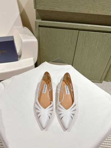 Aquazzur* 菠萝早春专柜新品仙女时装鞋系列，大量上新同步官网全系列均可定制龙年主打一个火爆，全网各大网红纷纷开秀，绝美的穿搭系列！ ★★★★★ 鞋面 羊