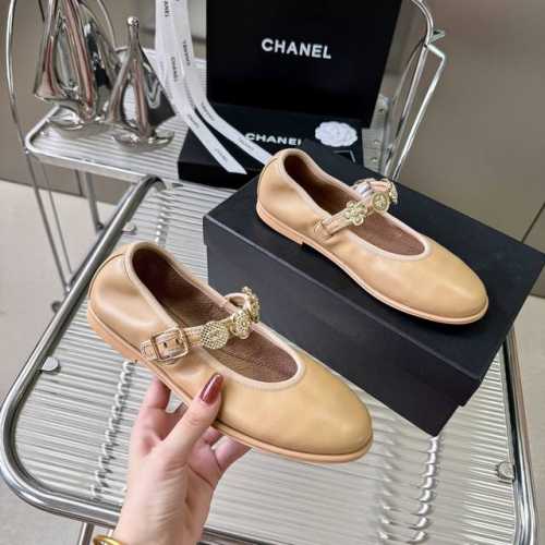 顶级版本chanel香奈儿专柜顶级玛丽珍单鞋 这款经典设计；装饰扣多种元素搭配的风格；不平凡的拥入了多种配色元素 多元化混搭非常好看百搭，脚感非常舒适超级秀气优