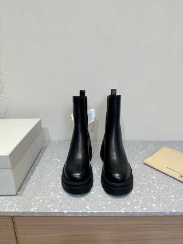 中靴 Brunello Cucineli ss24 new arrival 秋冬新款 弹力一脚蹬 中筒靴 上脚帅气舒适 秋冬一定要有一双Bc的战靴 BC家的品牌