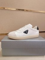 工厂p价 高版本 高品质新款prada 普拉达 专柜同步上市 新款男鞋 面料精选头层牛皮 纯手工艺制作而成 内里:全牛皮内里 高端气垫开模防滑橡胶大底 精美线条