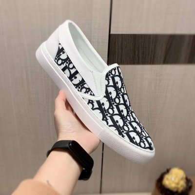 新款: 厂价 原版1:1 D奥* 官网同款 高版本 最新爆款休闲鞋，专柜1:1。顶端品牌 奢侈～代购，顶级～质量。专柜同卖产品 鞋面選用进口透气牛皮搭配布面料材