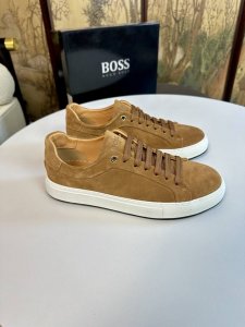 工厂P价 Boss 2025最新休闲运动鞋本款是官方主打款1:1质量，原厂名师制作，采用进口网布拼接牛皮舒适网布内里！原版Pu超轻耐磨防滑1:1大底！完美楦型，