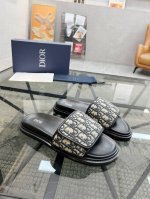 迪奥 高端精品 奢品拖鞋，高端品质，休闲阳光宽松舒适型，最高版本高品质精品，经夏季必入哦！38-44 45订做