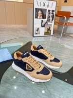 工厂价： 普拉达 Prada.. 情侣款 2024爆炸款出货了。，原版1比1开发，面料：防水泥龙布内里：羊皮，掂脚：羊皮，35--46码，34与41码可订做不退