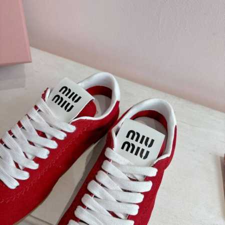 P300 工厂P现货 25早春#Miumiu新款德训德，火爆超爱款，超软#最百搭的鞋#缪缪女孩 牛皮面，软糯绵羊皮内里，7色系供选，每色都炒鸡Nice 颜色：米 - 点击图像关闭