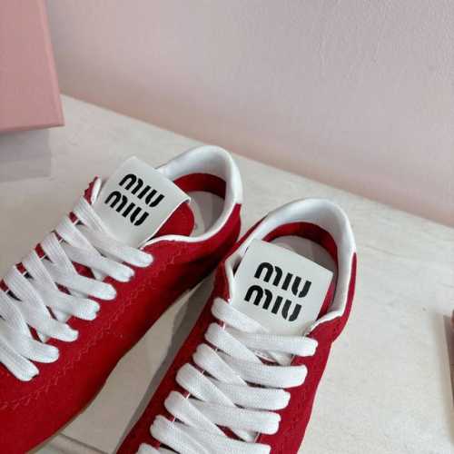 P300 工厂P现货 25早春#Miumiu新款德训德，火爆超爱款，超软#最百搭的鞋#缪缪女孩 牛皮面，软糯绵羊皮内里，7色系供选，每色都炒鸡Nice 颜色：米
