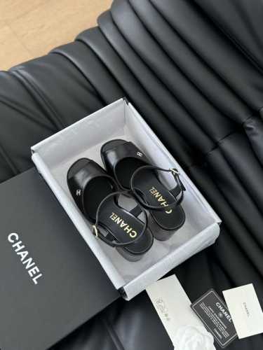 Chanel 24C经典鱼嘴防水台高跟鞋 水台高度4Cm 后跟高度12Cm 鞋面麂皮 牛皮 内里羊皮 原版大底 Size:35-39 其他码数定做