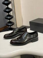 YSL 圣罗兰～ 码数:39-44 38.4546定做 YSL圣罗兰男士正装皮鞋，顶级复刻，面选用进口开边珠牛皮，搭配进口五金吊坠，水染牛皮透气内里，原版进口真
