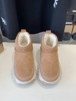 出厂价 Ugg 24ss秋冬新品雪地靴 毛毛鞋 专柜最新爆款 轮胎底运动系列 UGG上脚超可爱，塔斯曼The Venture Daze Mule24春夏全新系列
