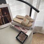 橙子出厂价P Louis Vuitton 路易威登 春夏新款 Lv牛仔布平底拖鞋 休闲凉拖 码数：35-41