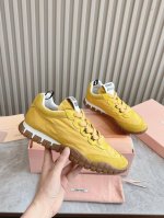 出厂 顶级版本 升级原版开模 正确版 Miumiu 缪缪 25Ss 春夏新款 饼干鞋 阿甘鞋休闲运动鞋Miumiu最新爆款 前卫大胆的设计，Miu Miu风格融